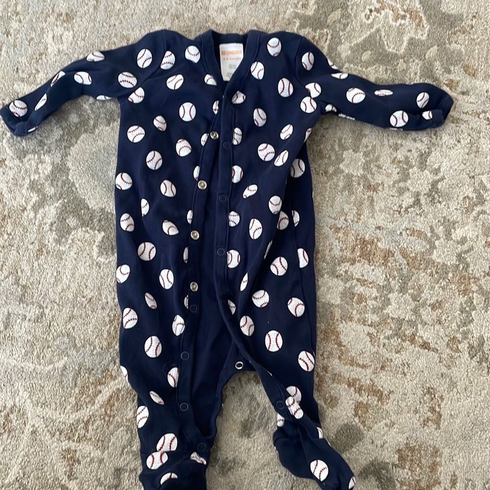 Gymboree 3-6 footies